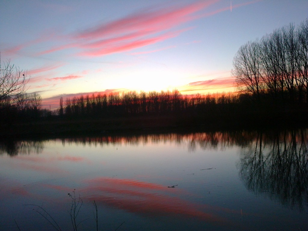 Între cer şi&nbsp;pământ