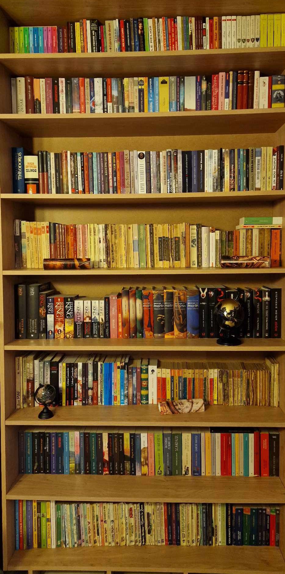 Biblioteca la control!